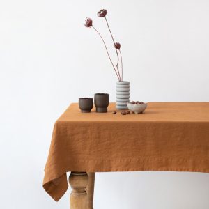 Linen Tales – linnen tafelkleed – hazelnut – 300 x 140 cm