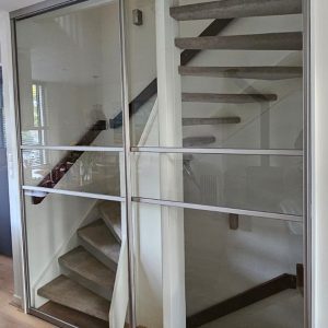Staallook schuifdeuren voor een trap Inox vanaf